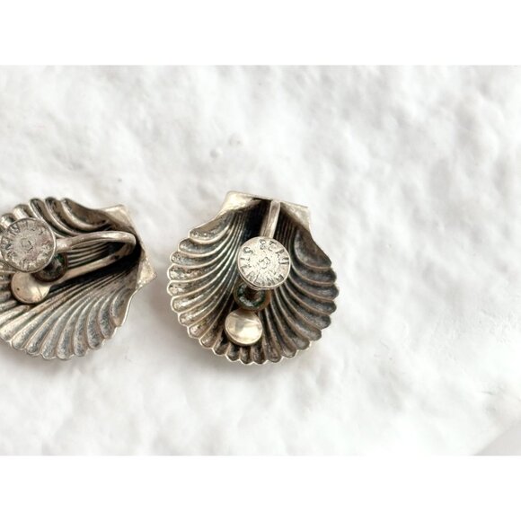 Seashell Carved Vintage Scalloped Screw Back Sterling Silver 925 Stud Earrings - Picture 8 of 12